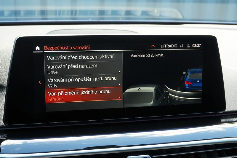 BMW Řada 5 530d xDrive, Kamera, ČR, Hi-Fi - fotka 30 z 40