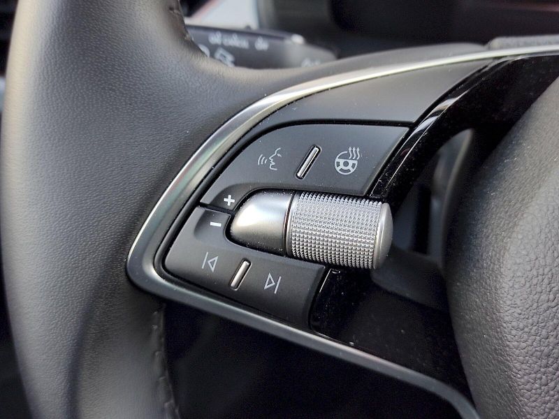 Škoda Kamiq (2025) Top Selection 1,5 Tsi  + tažné - fotka 26 z 34