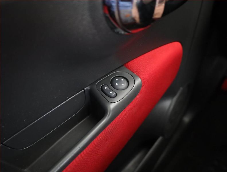 Fiat 500 (2016) 1.2, Serv.kniha - fotka 16 z 17