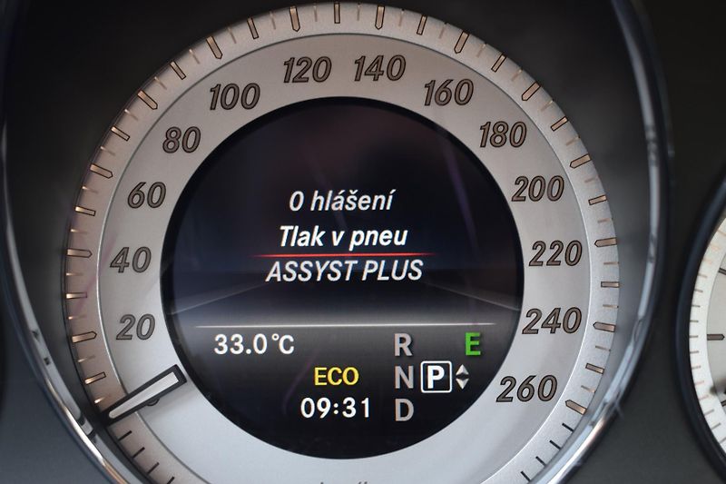 Mercedes-Benz GLK (2014) 350d 4M/vyhřívaná sedadla/Navi - fotka 43 z 43