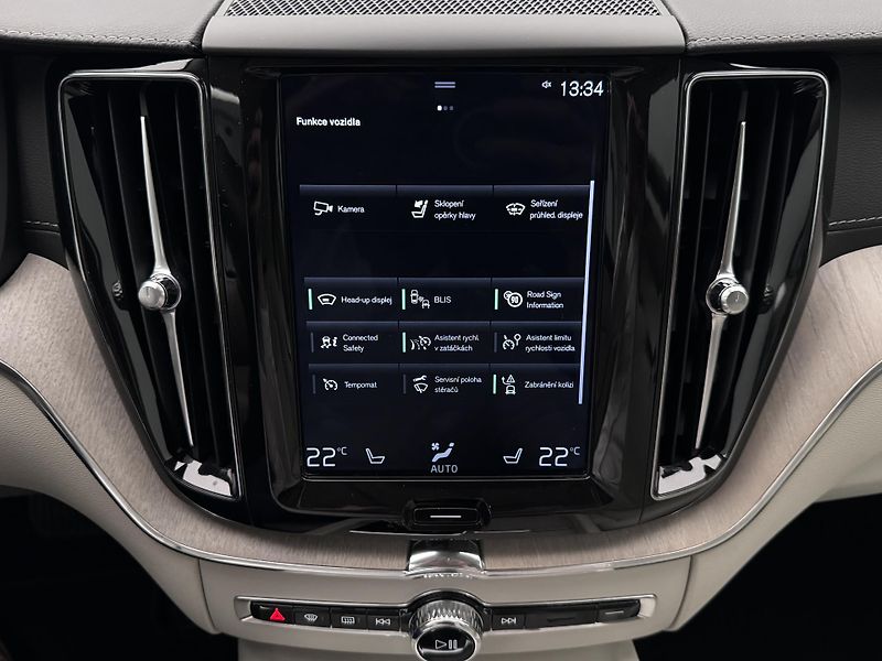 Volvo XC60 B5 AWD INSCRIPTION AUT  - fotka 42 z 56