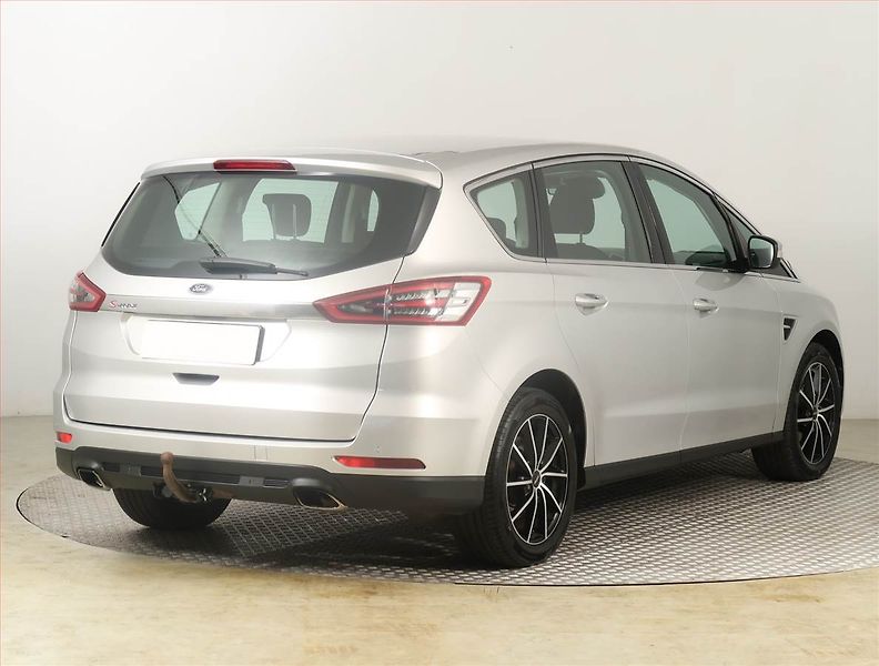 Ford S-MAX (2019) 2.0 EcoBlue, 4X4, Automat - fotka 5 z 19