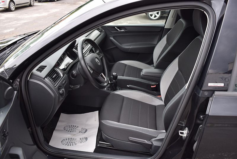 Škoda Rapid (2016) 1.2TSI 81kw ED. JOY XEN TAŽNÉ - fotka 20 z 45