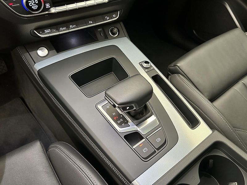 Audi Q5 2.0 TSI 4x4 - fotka 24 z 32