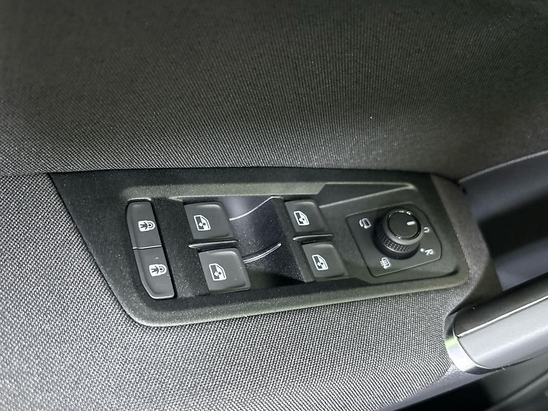 Volkswagen Touran (2026) MPV - fotka 21 z 30
