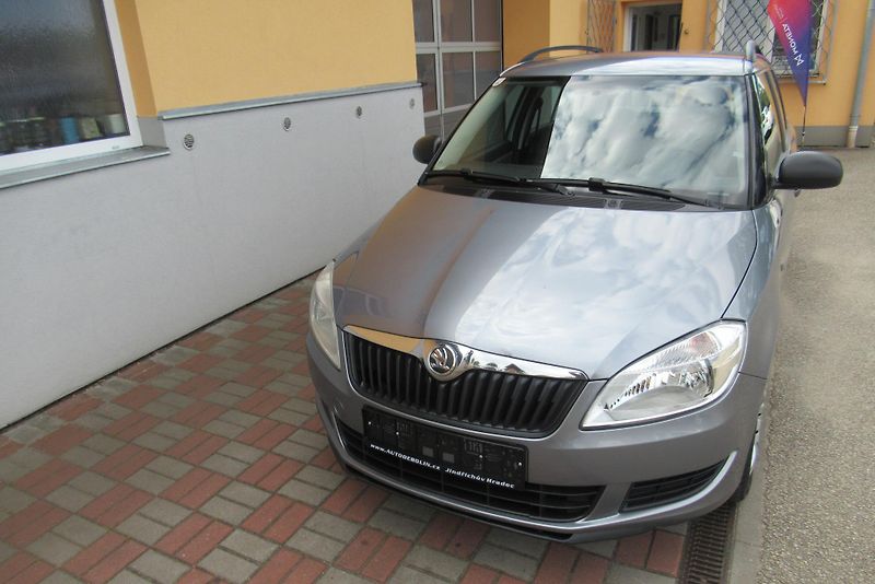 Škoda Fabia 1.2 TSi KLIMA TAŽNÉ - fotka 8 z 29