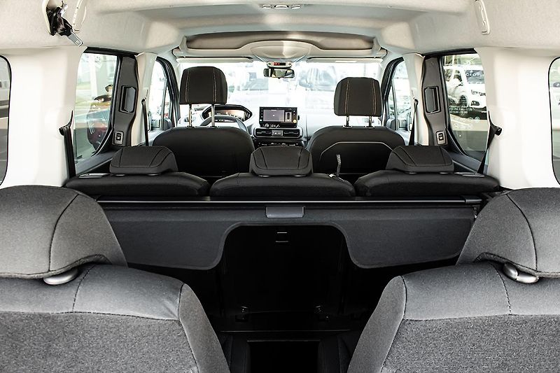 Peugeot Rifter (2026) 1,5 LONG GT 7 míst 130k EAT8 - fotka 11 z 24