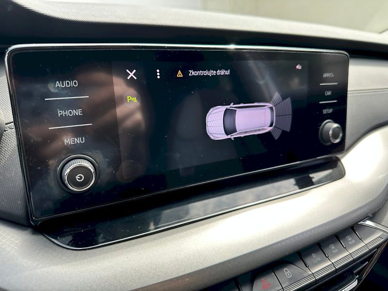 Škoda Octavia (2023) 2.0 TDI 85kW Ambition Combi - fotka 15 z 21