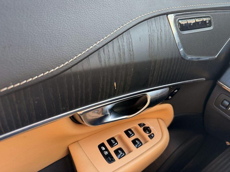 Volvo XC90 B5 Inscription 7m., tažné, DPH - fotka 18 z 31