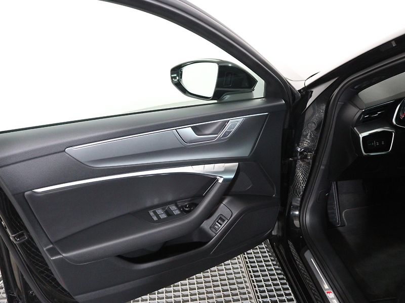 Audi A6 Avant Sline 50 TDI quattro  - fotka 21 z 28