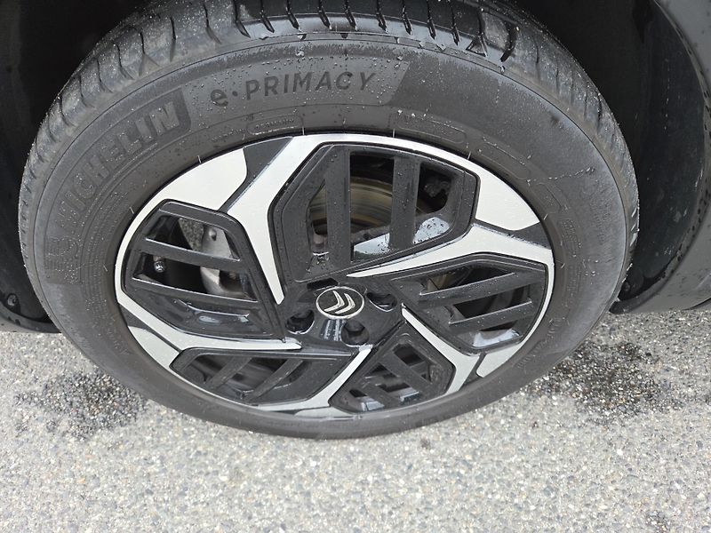 Citroën C4 (2022) 1.5 BHDi 130 SHINE EAT8 - fotka 36 z 38