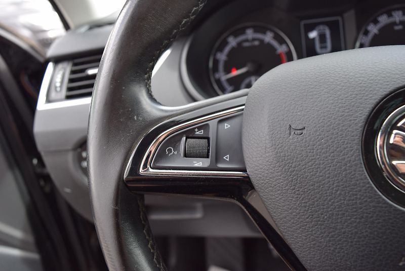 Škoda Octavia (2018) 1.4TSI 110kw ED. DRIVE TAŽ APP - fotka 28 z 43