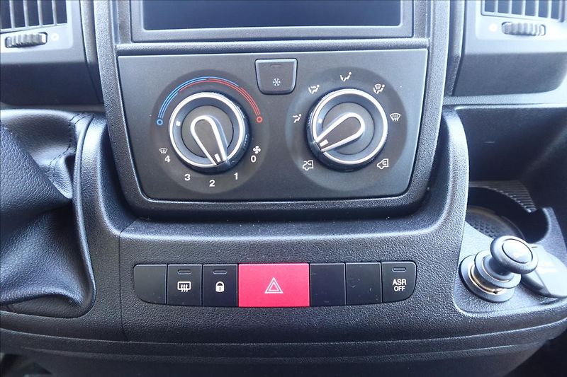 Fiat Ducato 2,3 JTD  L2H2 CHLAĎÁK DO 0°C - fotka 21 z 28