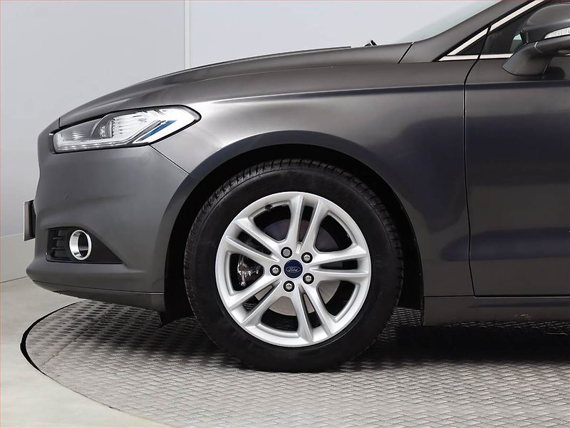 Ford Mondeo (2015) Titanium 2.0 TDCI, ČR,1.maj - fotka 13 z 19