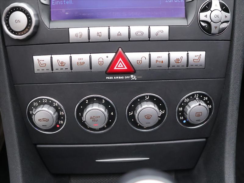 Mercedes-Benz SLK 3.5 350 V6 200kW Serv.kniha - fotka 28 z 38