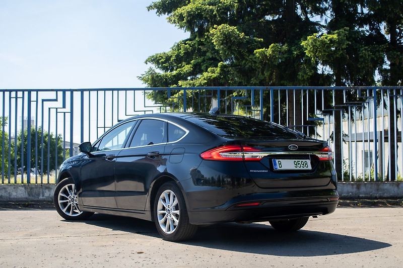 Ford Mondeo Titanium - fotka 7 z 17