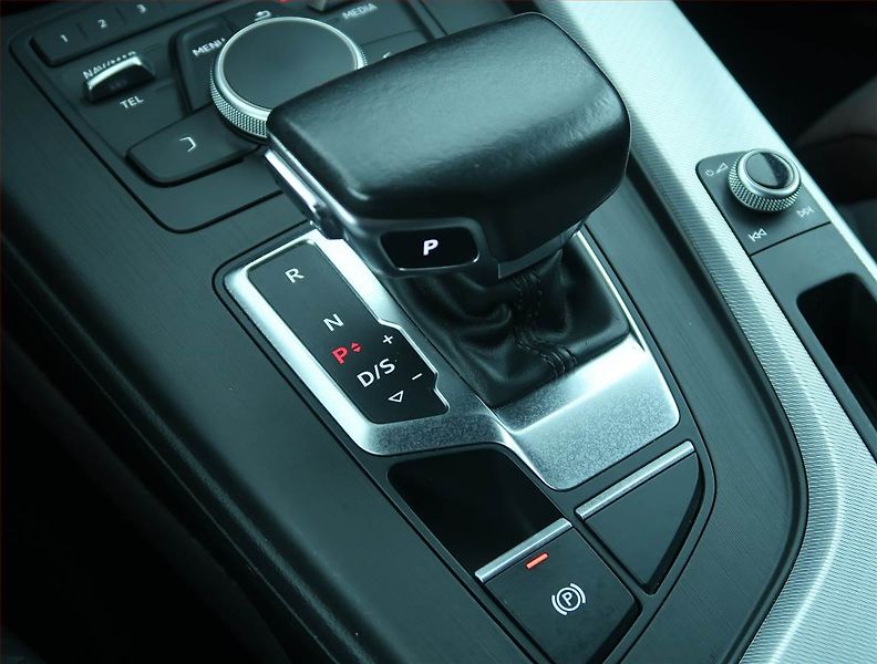 Audi A4 (2016) Ambition 2.0 TDI, Automat - fotka 13 z 19