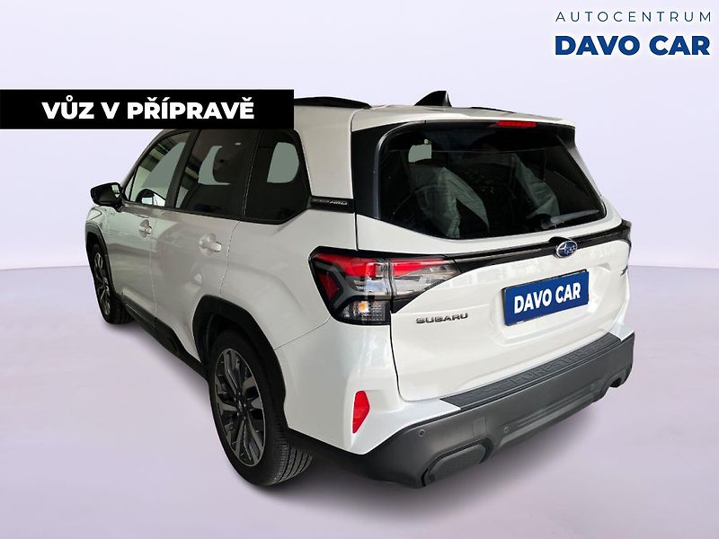 Subaru Forester 2,0 e-EyeSight 100kW CZ CVT - fotka 4 z 12