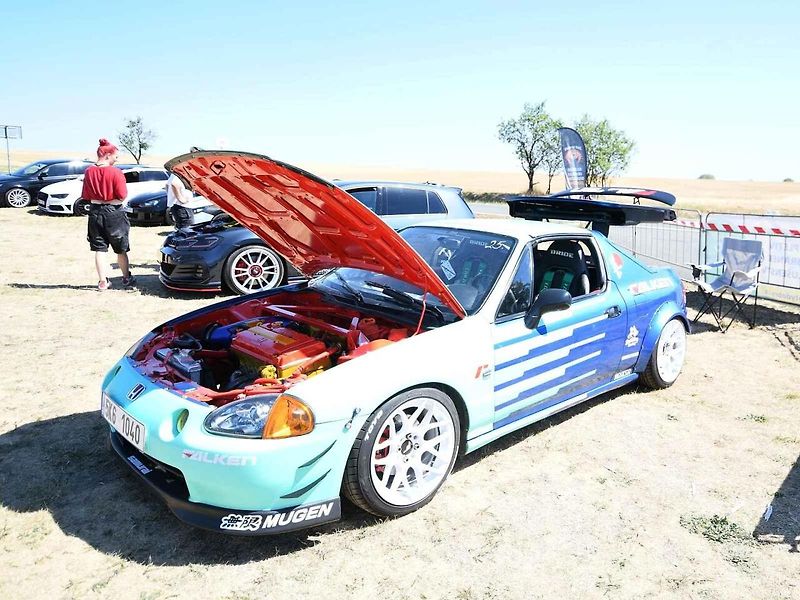 Tuningový sraz v Cebivi v sobotu 15. srpna pořádala skupina Car Meet Plzeň.
