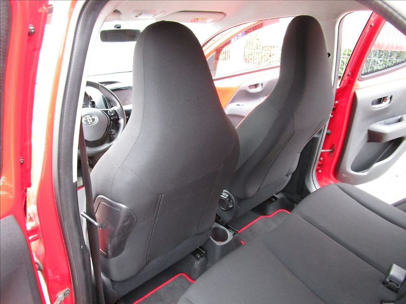 Toyota Aygo 1.0VVT-i, aut. KLIMA - fotka 25 z 37