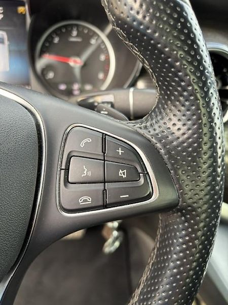 Mercedes-Benz Třídy V (2021) V 300 d 4MATIC AMG Line long - fotka 9 z 27