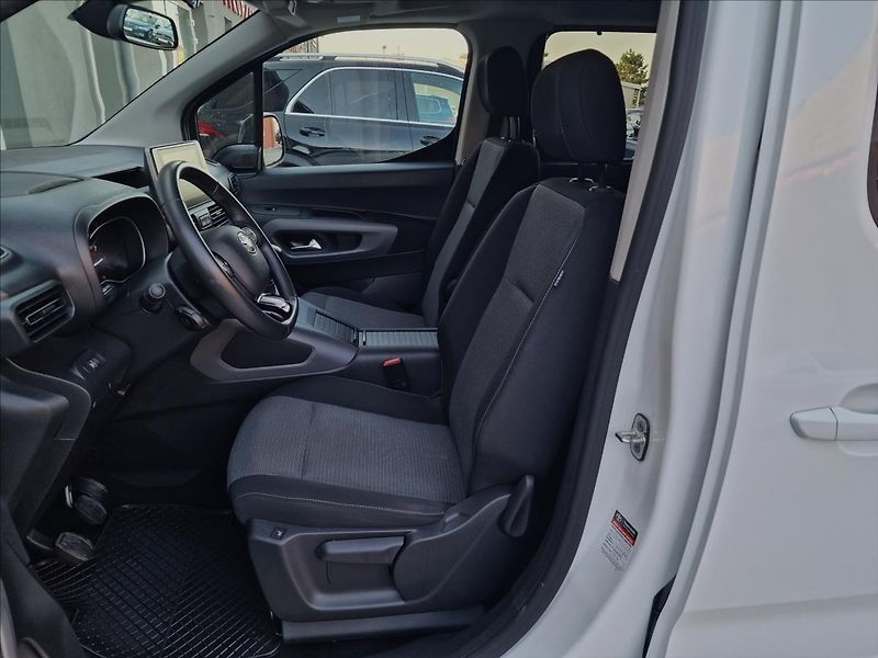 Toyota ProAce City 1.5 D-4D 130k L1 Family - fotka 20 z 49