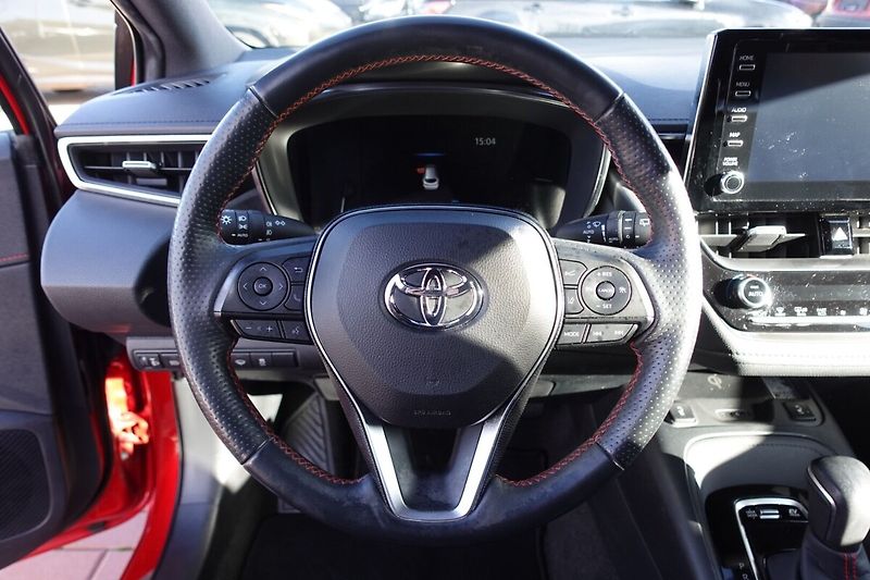 Toyota Corolla 1,8 HEV GR Spot Dynamic - fotka 17 z 31