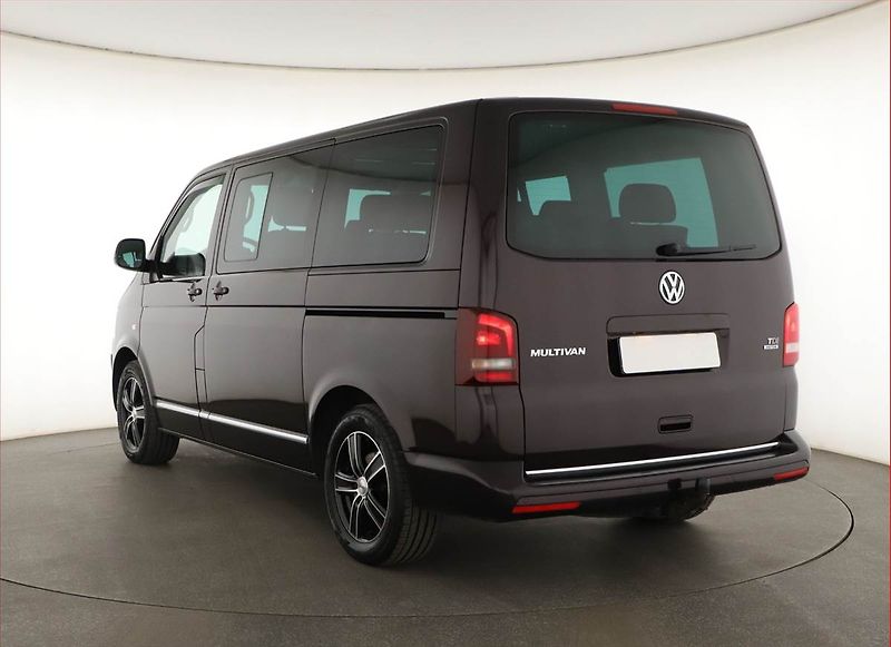 Volkswagen Multivan (2014) Highline 2.0 TDI 4Motion, ČR - fotka 4 z 17