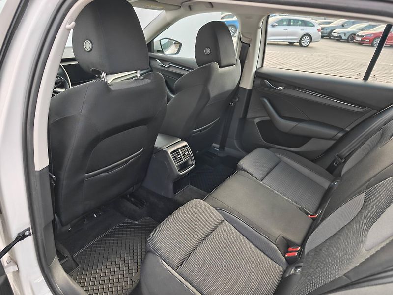 Škoda Octavia Ambition 6MP 1,5TSI - fotka 7 z 21