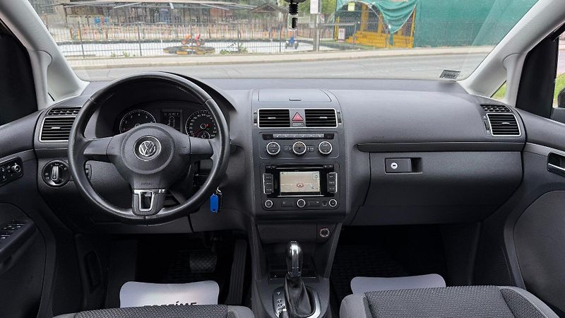 Volkswagen Touran (2012) 1.4TSi 103kW *DSG*Navi*Tažné* - fotka 20 z 23