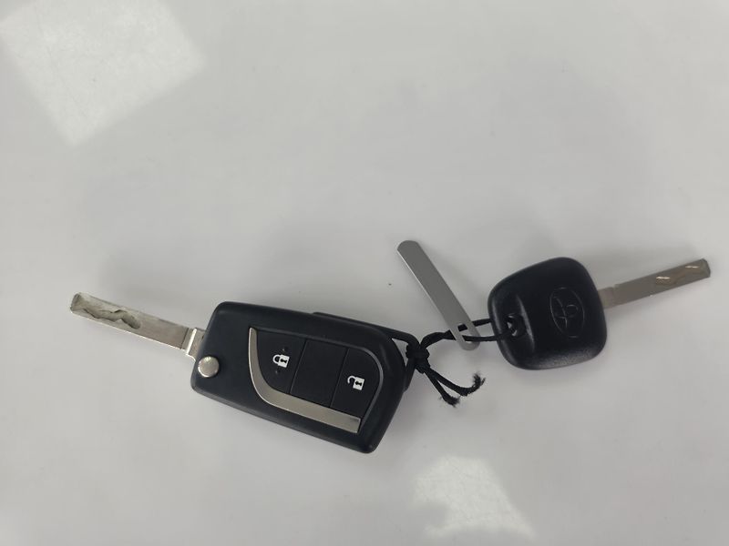Toyota Yaris 1.5 VVti Automat  - fotka 14 z 14