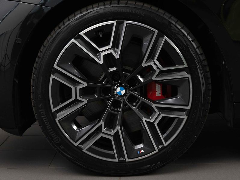 BMW Řada 5 540d xDrive Touring - fotka 6 z 20