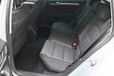 Volkswagen Passat 2,0 TDI 110 kW DSG Business Zá - náhled 14