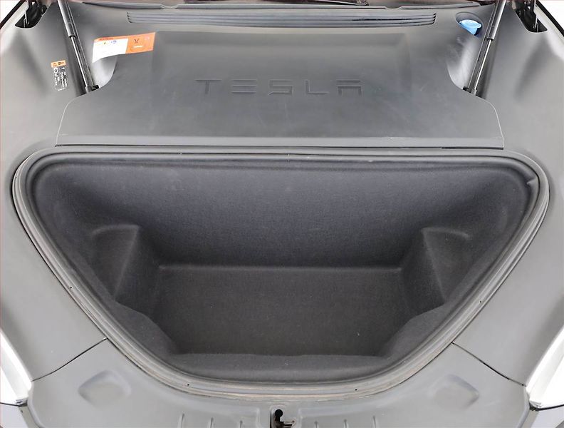 Tesla Model S (2018) 75D - fotka 19 z 27