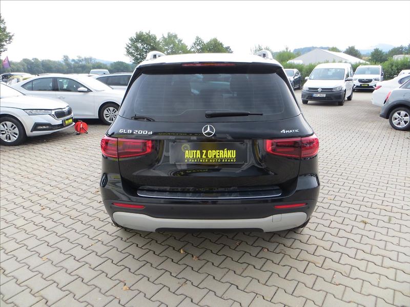 Mercedes-Benz GLB 2,0 200d 4Matic DCT 110kW ČR - fotka 6 z 23