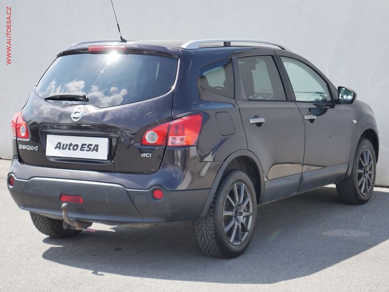 Nissan Qashqai (2010) 2.0 DCI +2, ČR, AC, TZ, navi - fotka 4 z 19