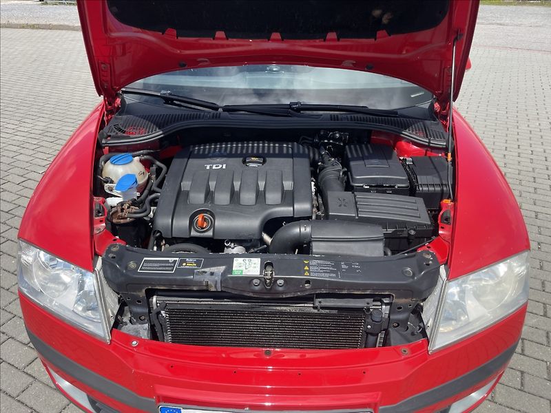 Škoda Octavia 2,0 TDi 103kw BKD Klimatronic - fotka 21 z 35