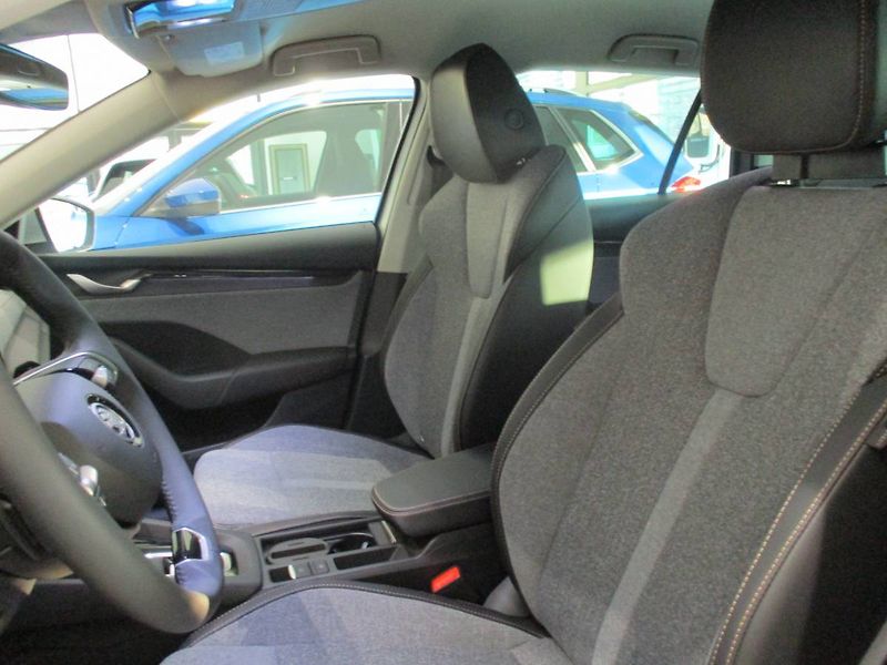 Škoda Octavia Combi Top Selection 2,0 TDI/11 - fotka 13 z 18
