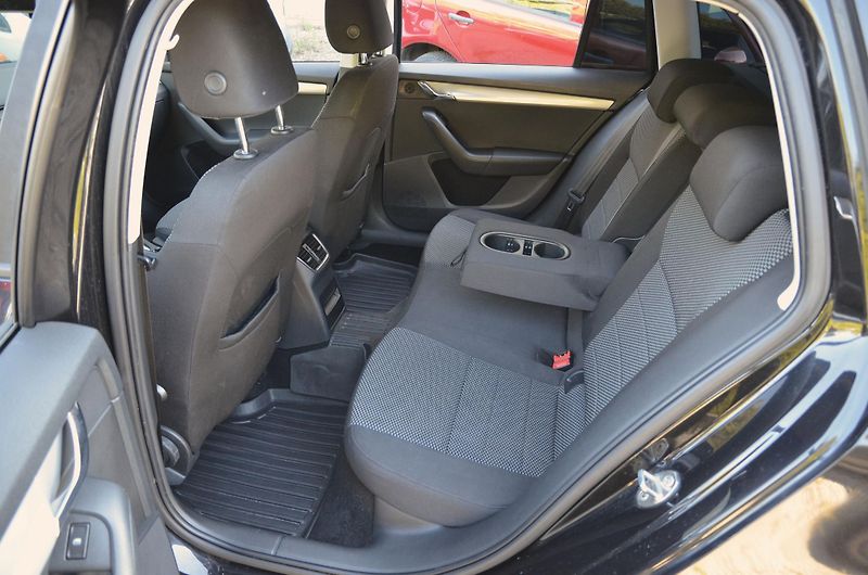 Škoda Octavia (2014) 2.0 TDi 110kW DSG AMB./ TAŽNÉ - fotka 12 z 33