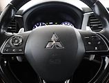 Mitsubishi Outlander (2017) 2.2 DI-D, 4X4, Automat - náhled 18