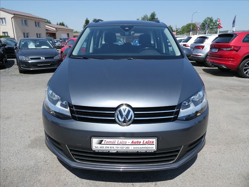 Volkswagen Sharan 2,0 TDi 110kW webasto, 2x kola - fotka 2 z 50