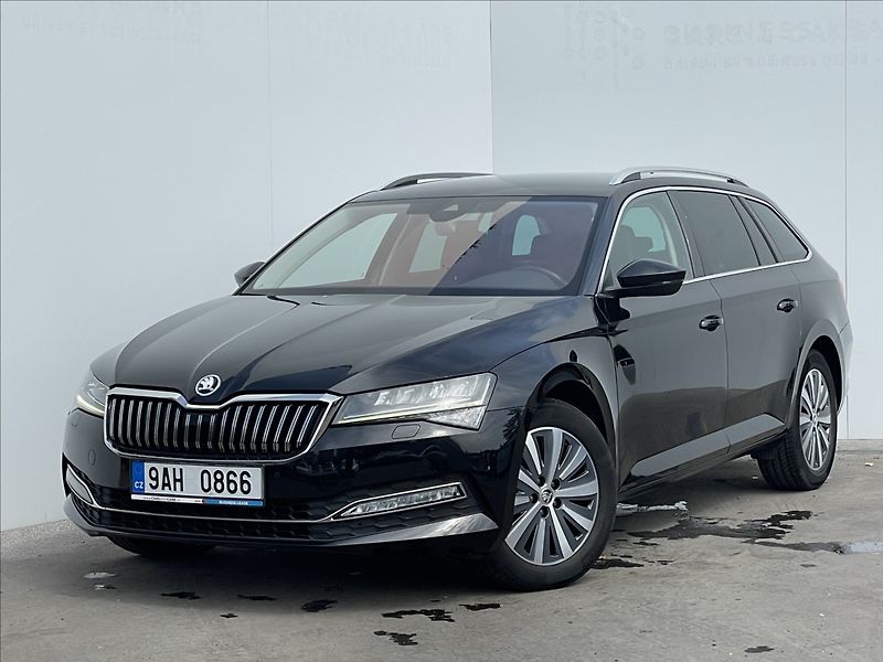 Škoda Superb 2,0 TDI Combi Style Plus TAŽNÉ - fotografie inzerátu