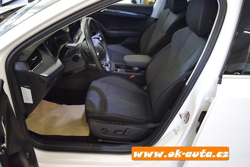 Škoda Octavia 2.0 TDI STYLE PLUS MATRIX DSG  - fotka 16 z 77