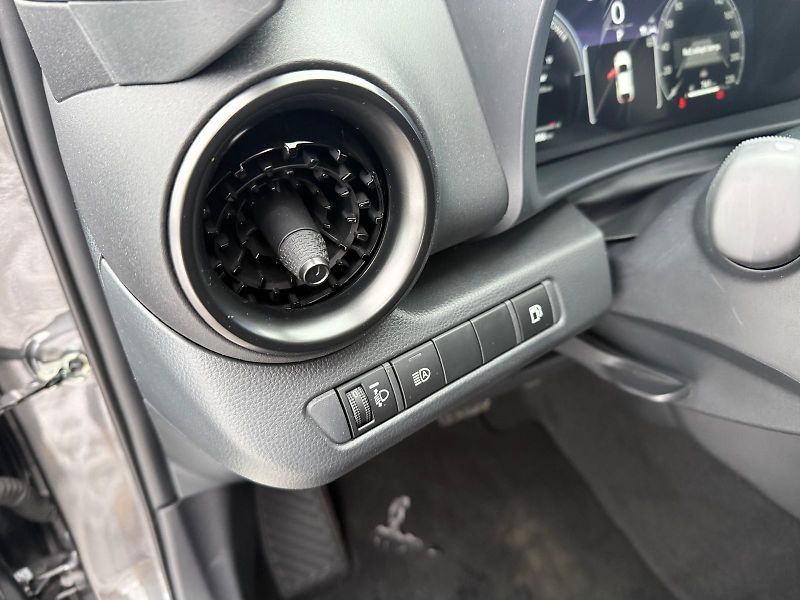 Toyota C-HR 1,8 HEV e-CVT Style - fotka 13 z 30