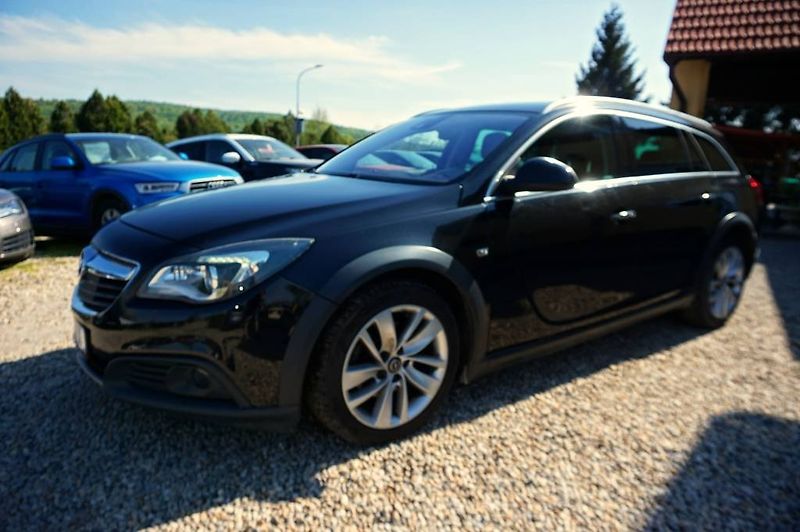 Opel Insignia (2016) COUNTRY 2,0 CDTI 125 kW - fotka 9 z 39