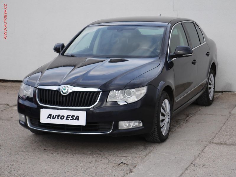 Škoda Superb (2010) 2.0 TDi, ČR, Ambition - fotka 3 z 19