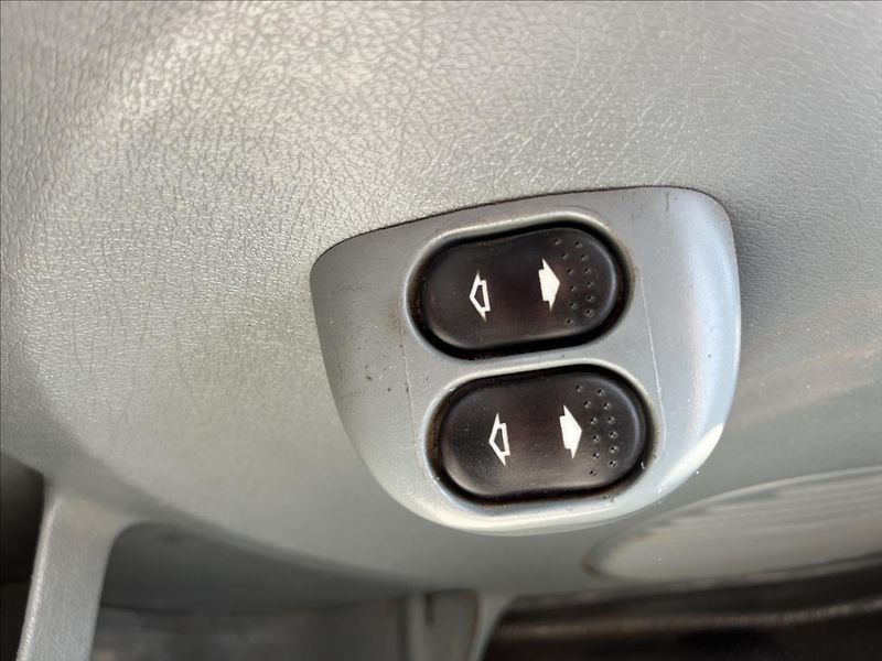 Ford Transit 2,4 TDCi 3.MÍSTA VALNÍK 411cm - fotka 22 z 29