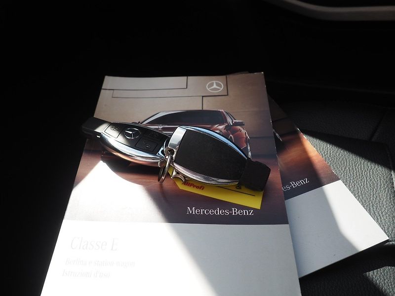 Mercedes-Benz Třídy E (2010) 350 CDI V6, 4Matic, AT, Avantg - fotka 34 z 35