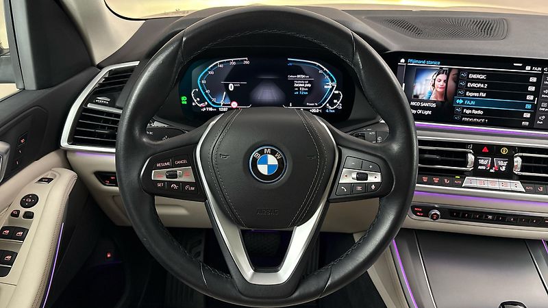 BMW X5 45e AUT xDrive - fotka 9 z 34