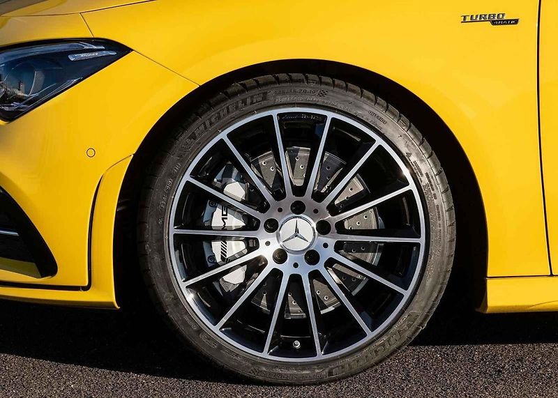 Mercedes-AMG CLA 35